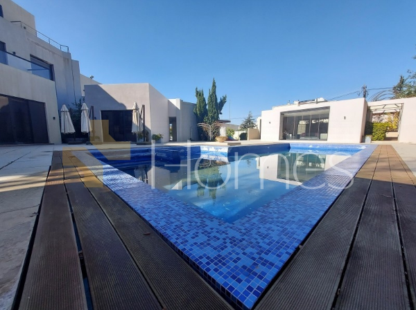 قصر للبيع في عبدون مع مسبح - 2800 م - هومز الأردن